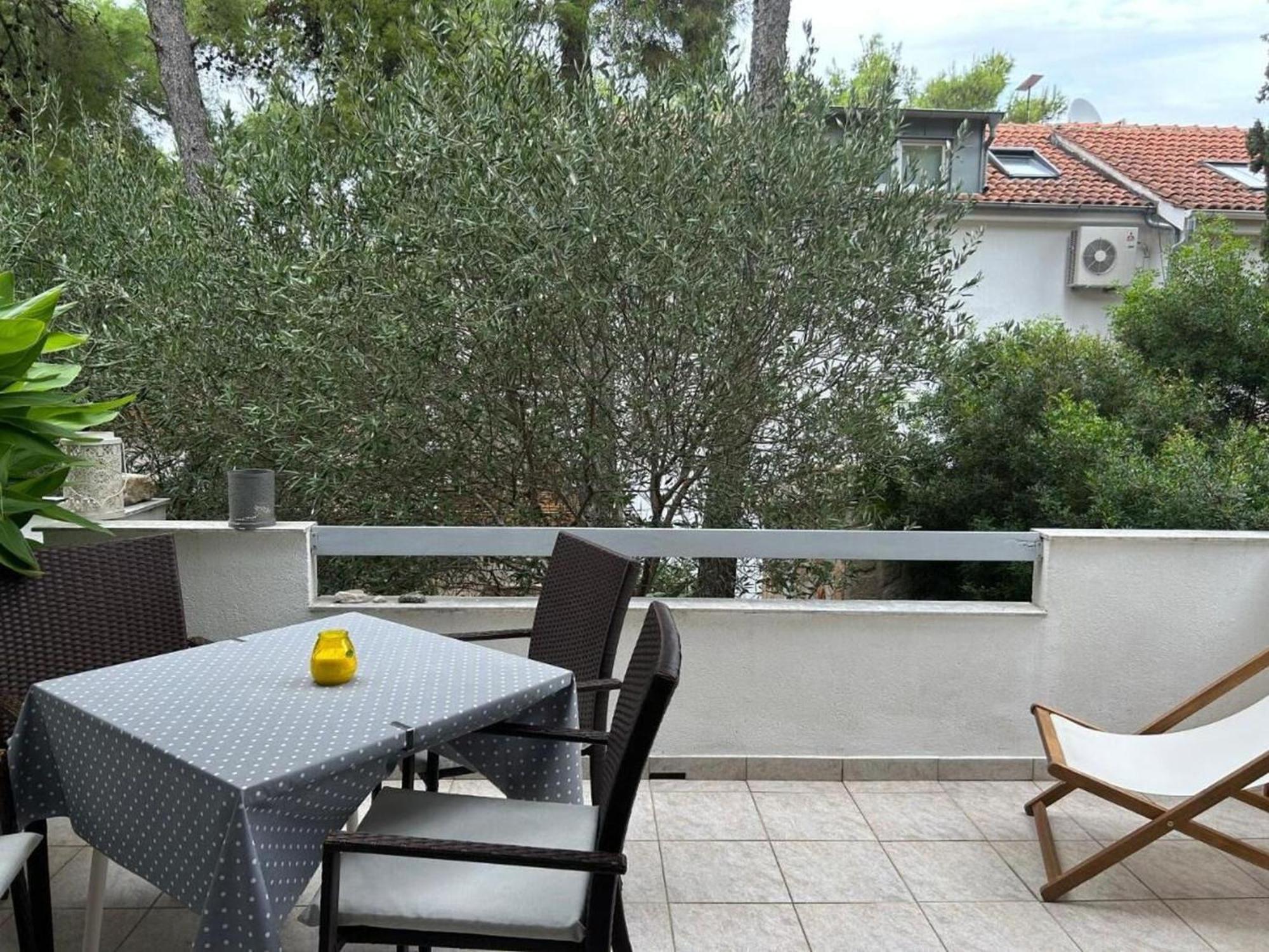 Apartments Matkov - Quite And Peaceful Location Jelsa  Exteriör bild